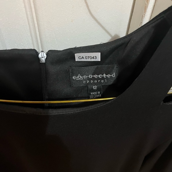 Size 12 black dresss - Picture 2 of 3
